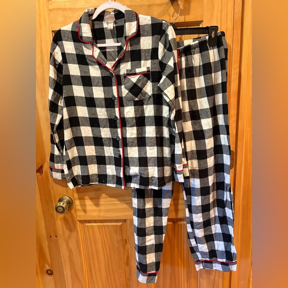 Wondershop Black and White buffalo check/red piping  Pajama Set women’s XS